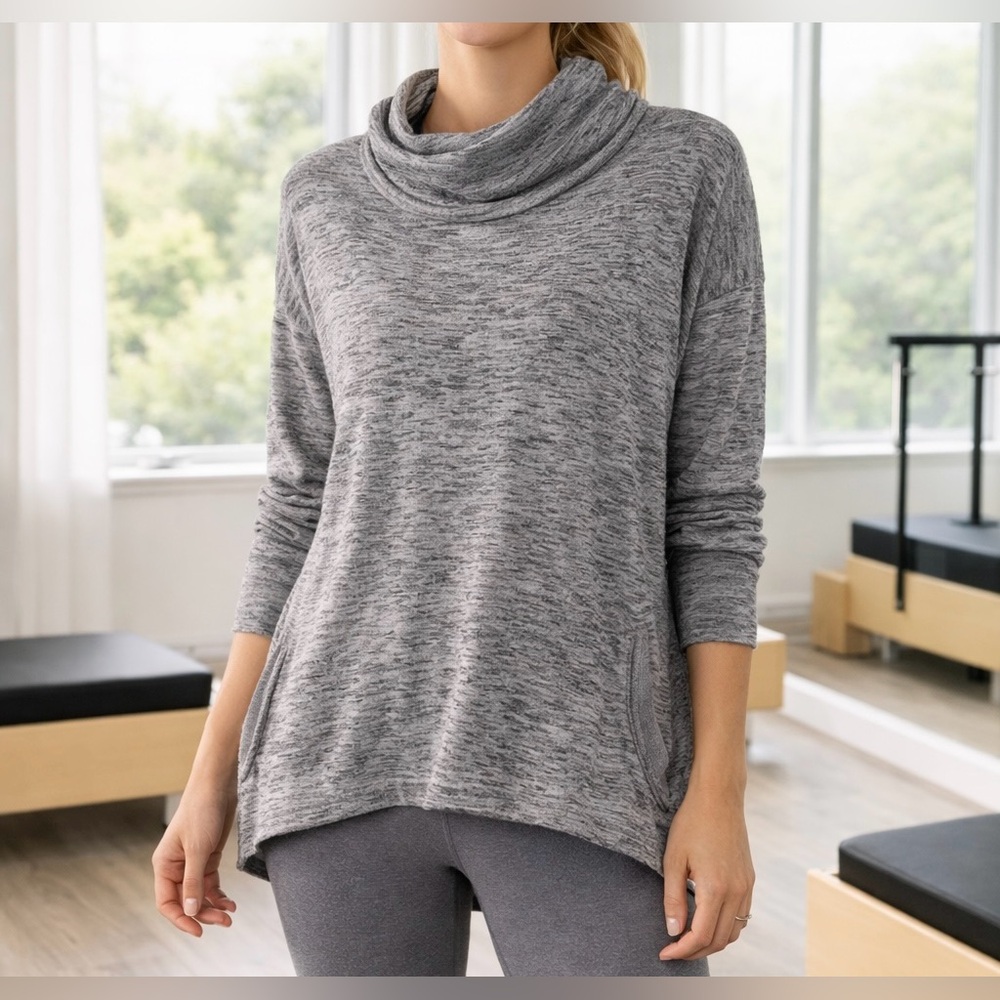 Athleta Gray Cowl Neck Tunic Top Soft Stretch Athleisure Lounge M
